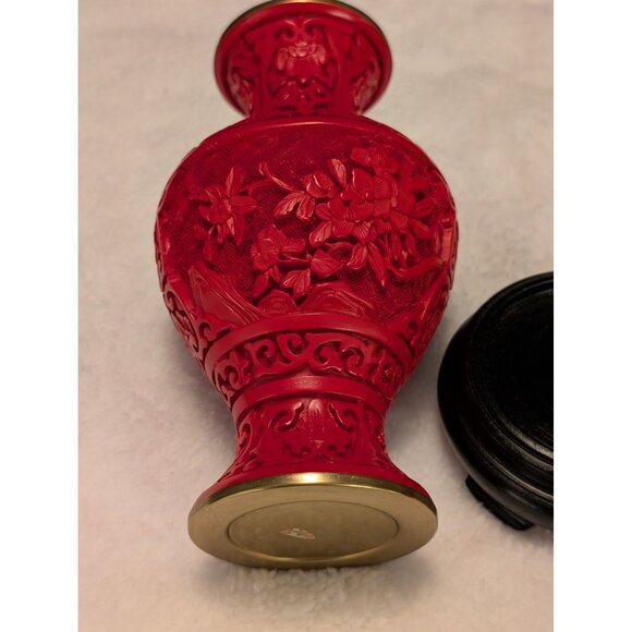 Hand-Carved Red Cinnabar Vase With Brass Lining & Black Base Stand Asian Decor - Picture 6 of 8